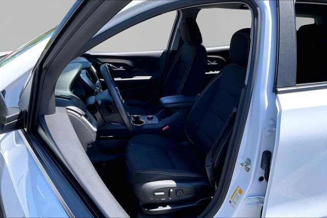 Used 2024 GMC Terrain SLE w/ Driver Convenience Package FWD image 15