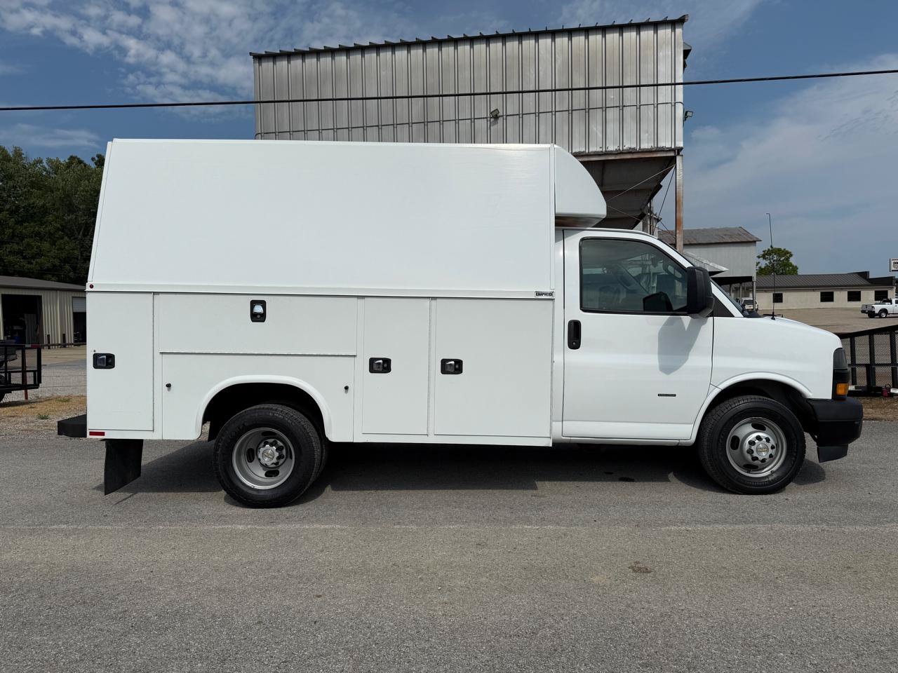 Used 2021 Chevrolet Express 3500 w/ Power Convenience Package RWD image 8