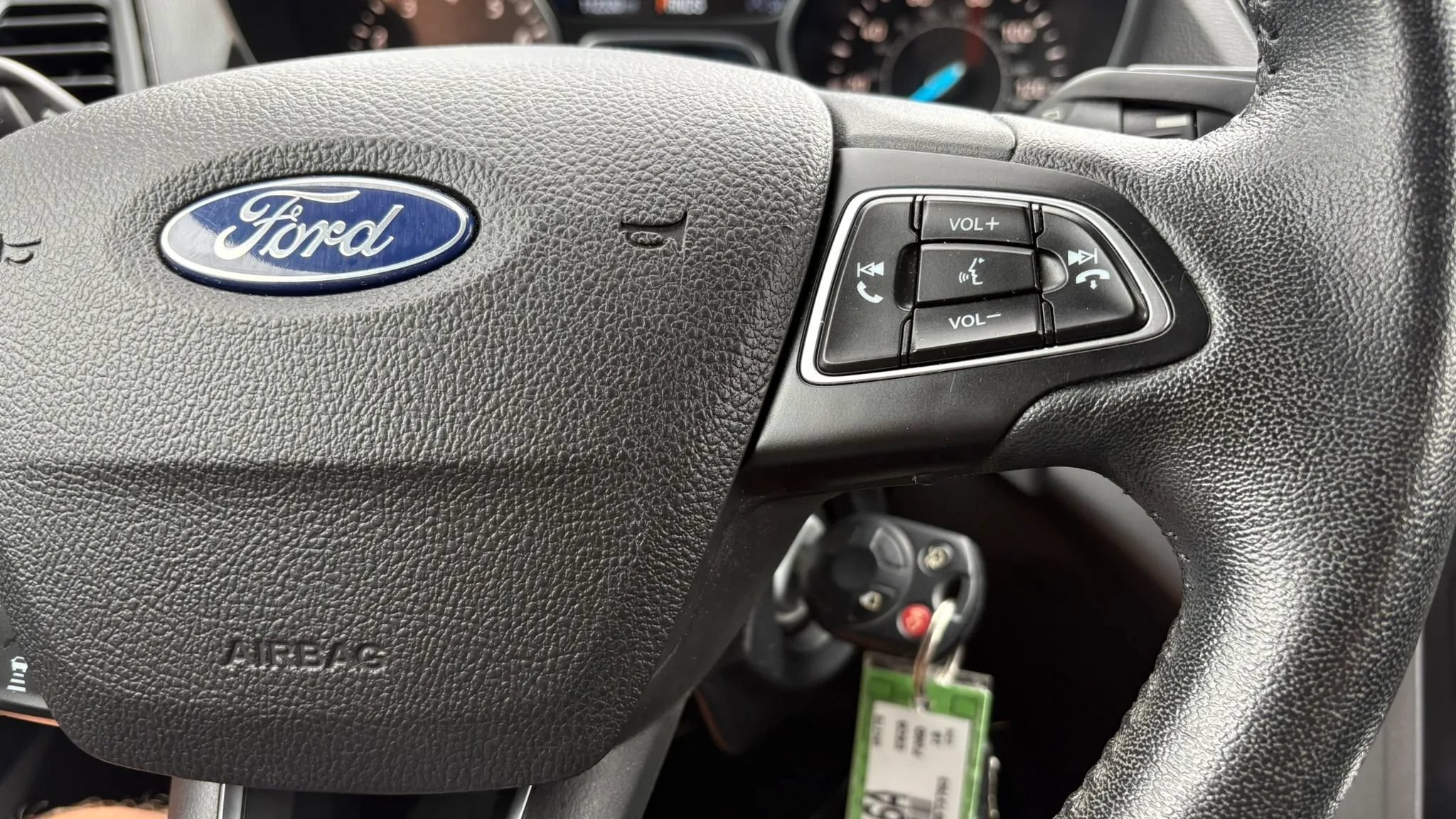 Used 2018 Ford Escape SEL w/ Ford Safe & Smart Package AWD/4WD image 21