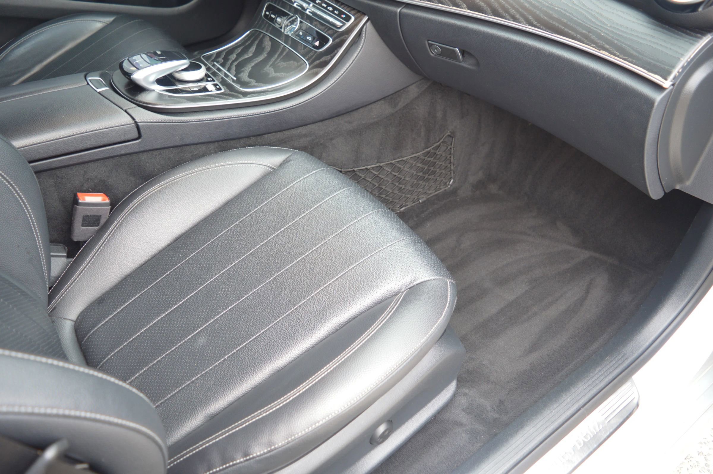 Used 2018 Mercedes-Benz E 300 4MATIC image 17
