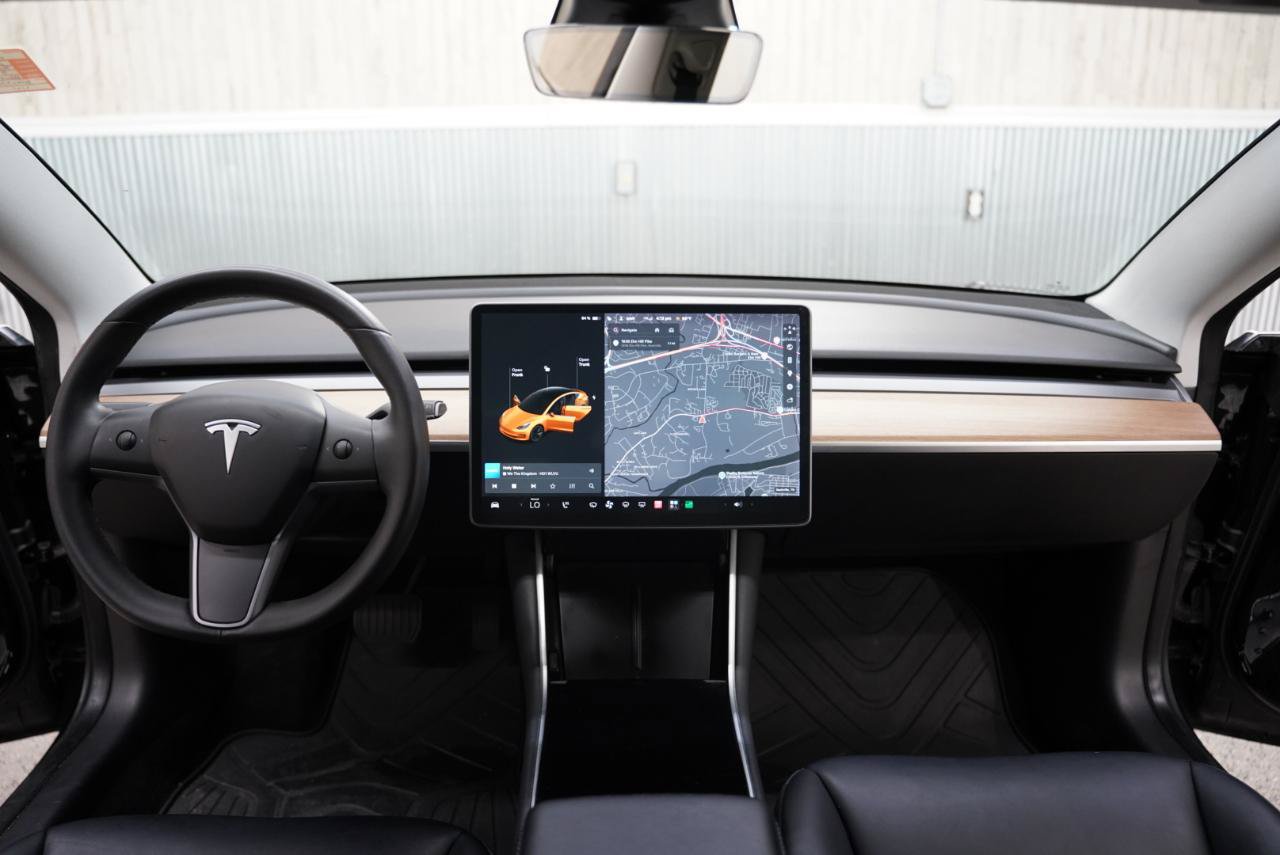 Used 2020 Tesla Model 3 Standard Range Plus RWD image 17