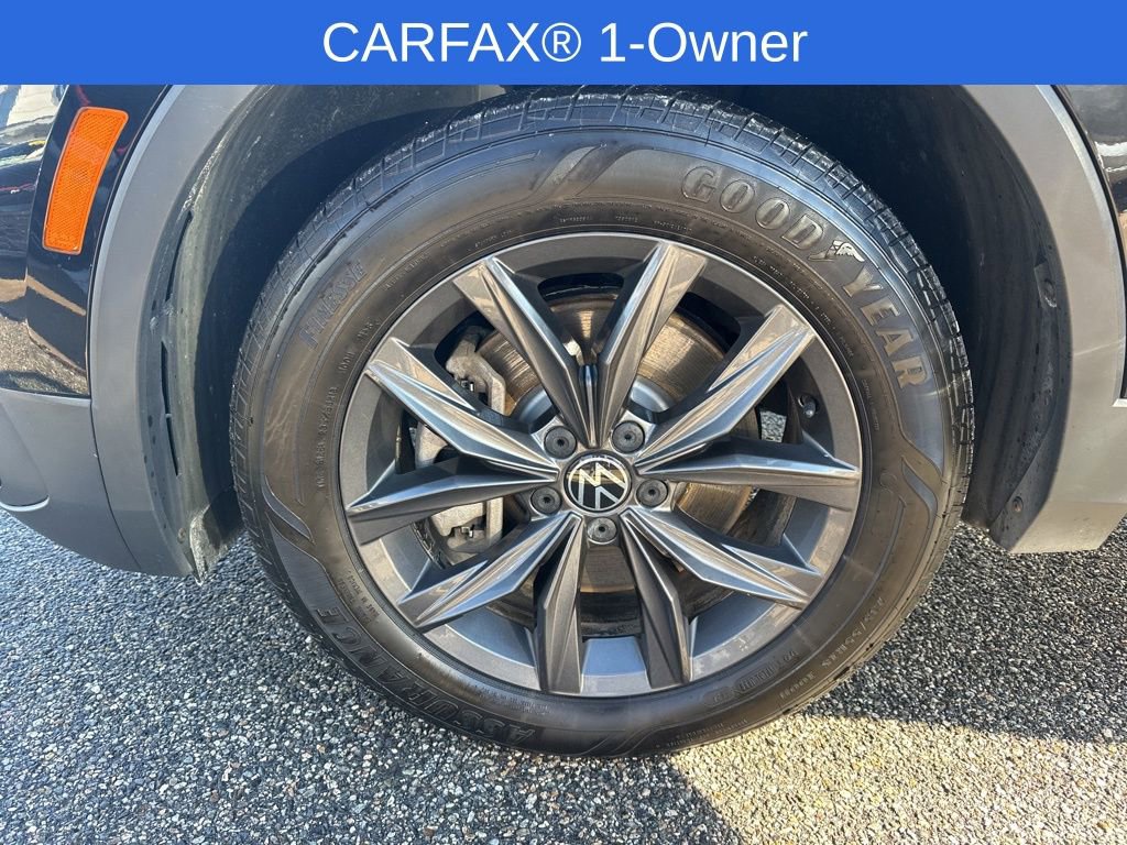 Used 2022 Volkswagen Tiguan SE image 29
