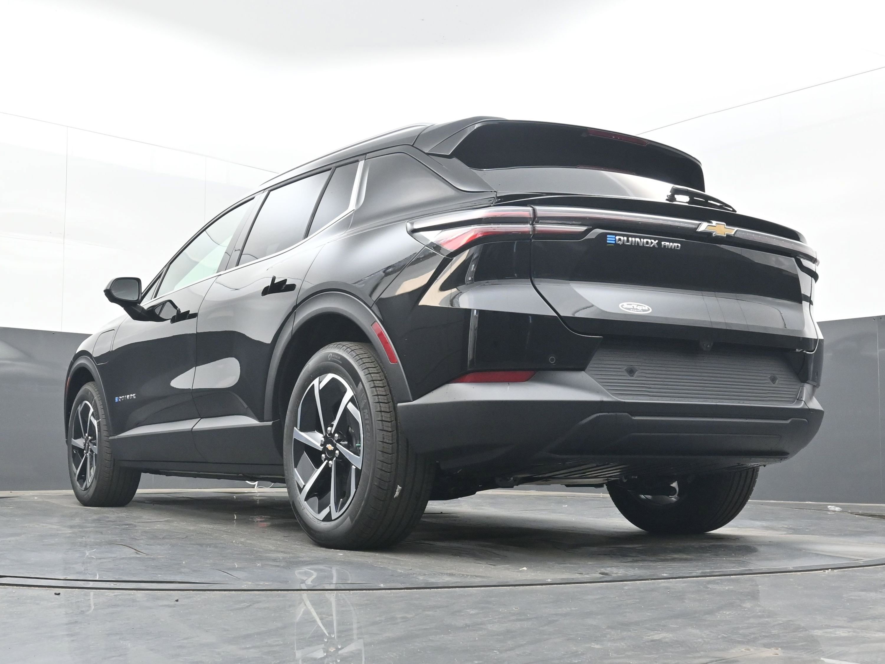 New 2026 Chevrolet Equinox EV LT image 28