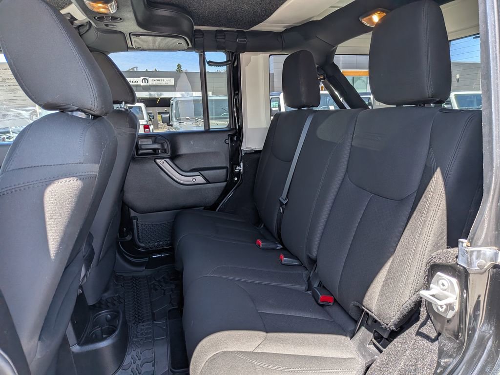 Used 2015 Jeep Wrangler Unlimited Sport w/ Quick Order Package 24S AWD/4WD image 24