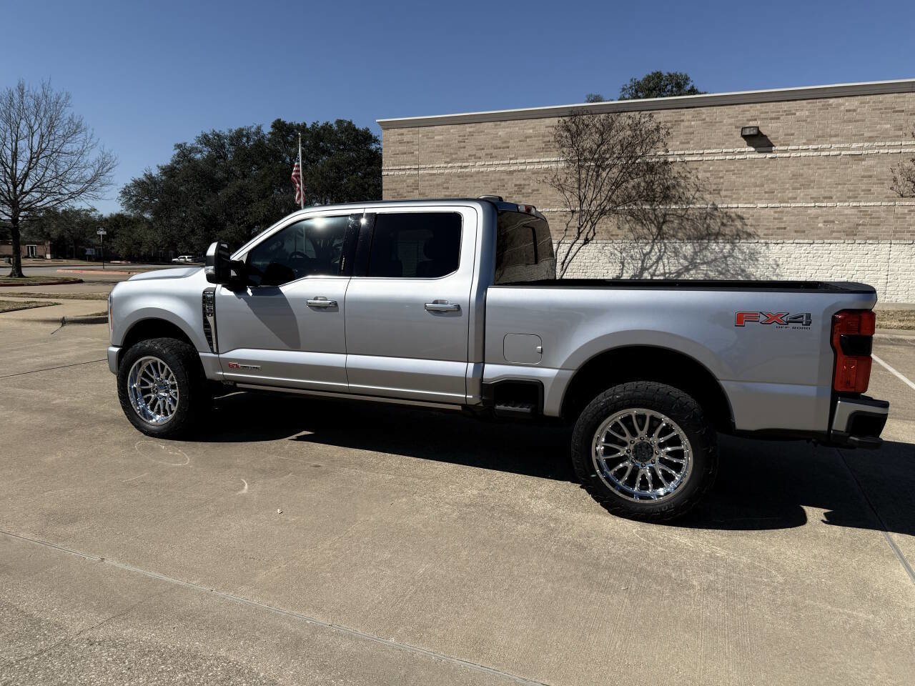 Used 2023 Ford F250 Limited w/ FX4 Off-Road Package image 8