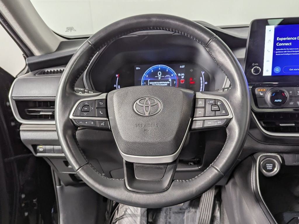 Used 2025 Toyota Grand Highlander AWD image 32