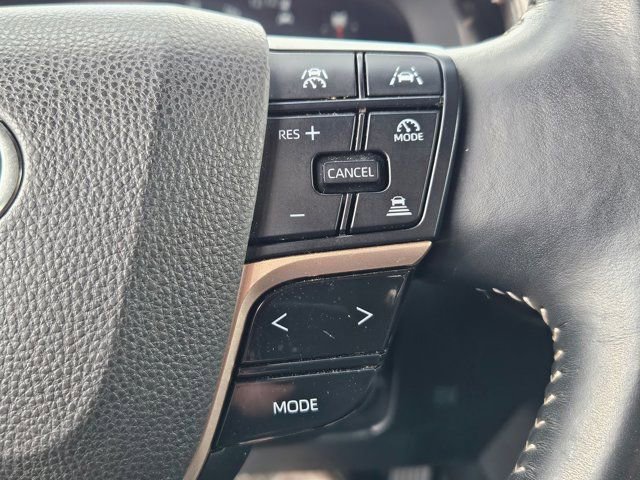 Used 2024 Toyota Crown Limited image 21