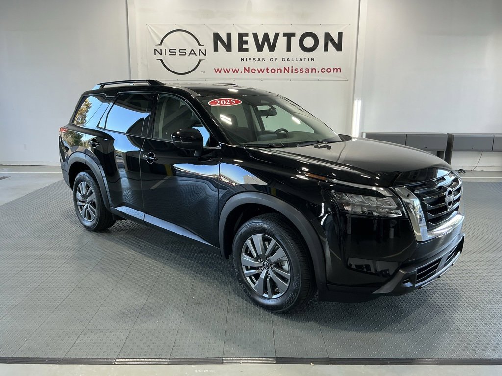 Used 2025 Nissan Pathfinder SV