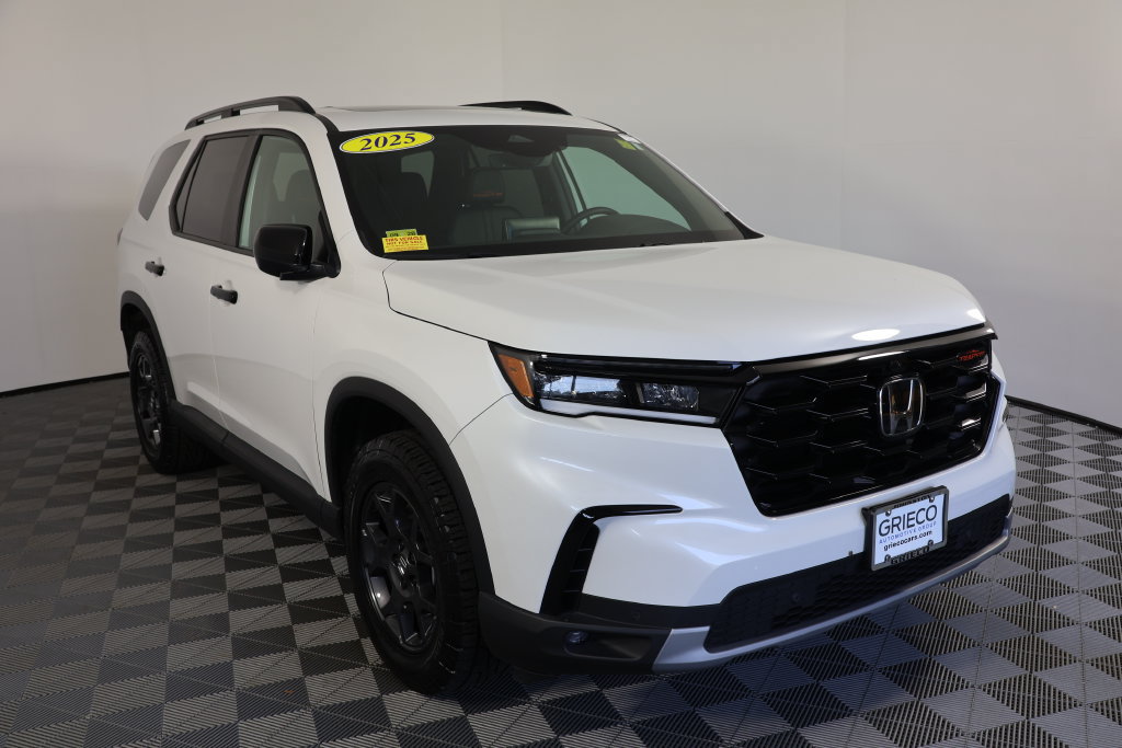 Used 2025 Honda Pilot TrailSport