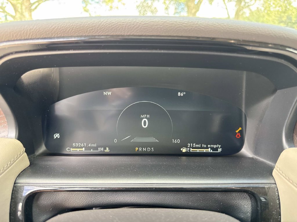 Certified 2021 Lincoln Nautilus Reserve AWD/4WD image 27