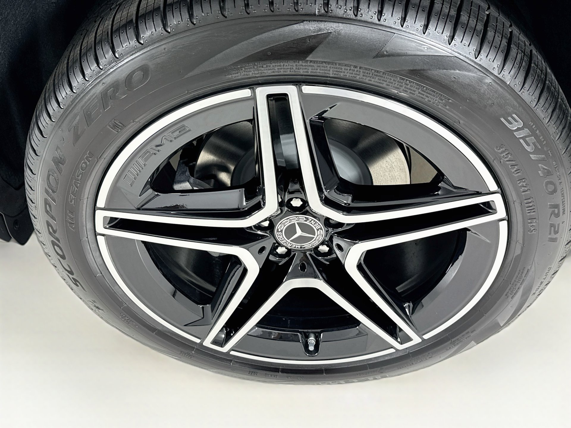 New 2027 Mercedes-Benz GLS 450 4MATIC image 35