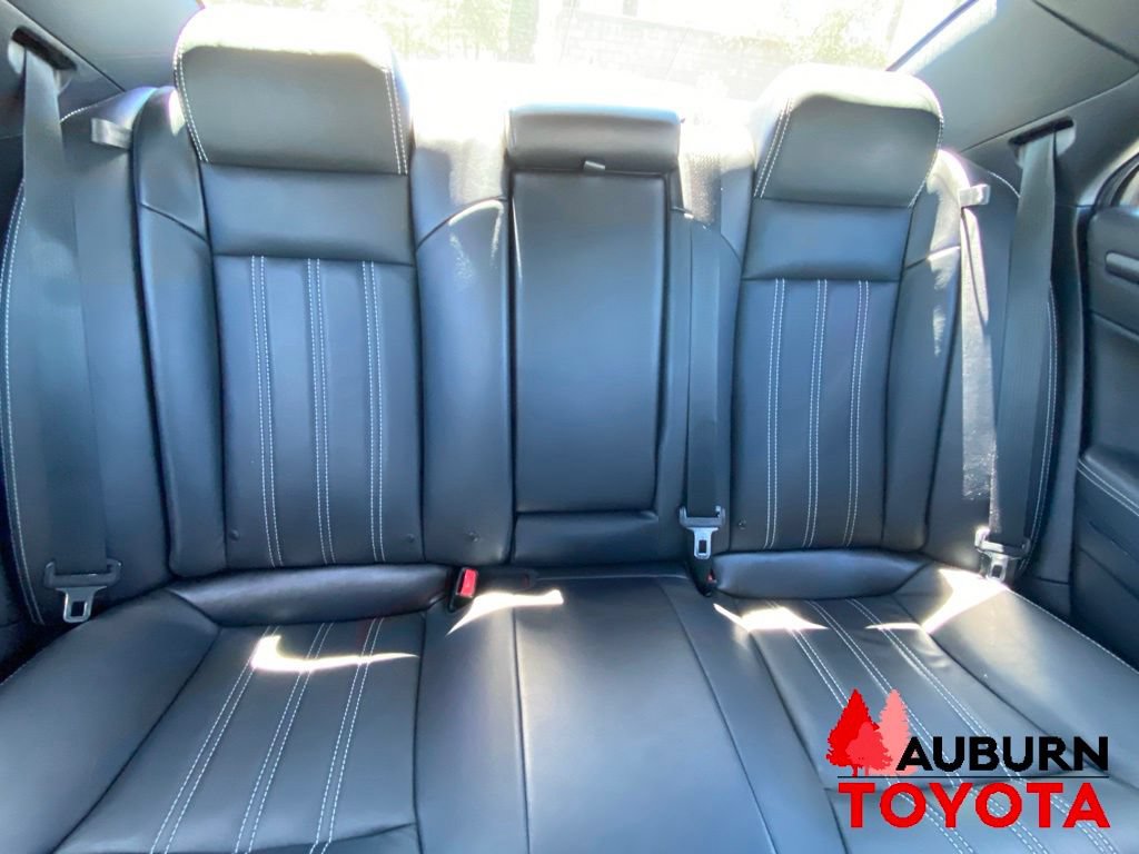 Used 2015 Chrysler 300 S RWD image 18