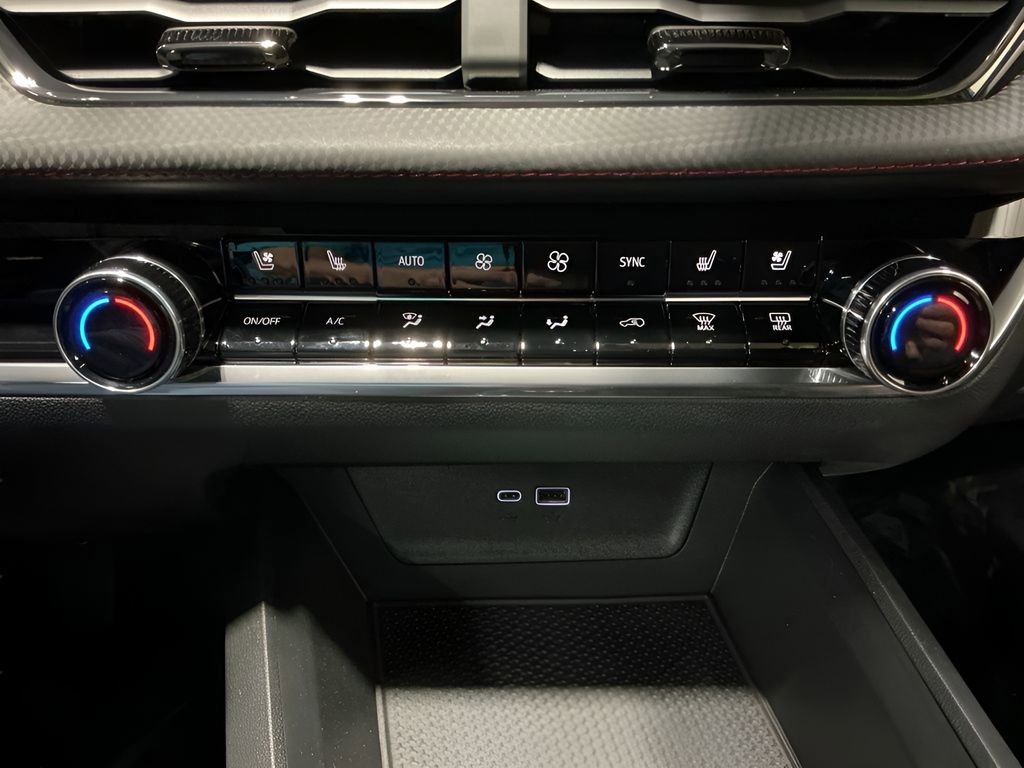 New 2026 Chevrolet Equinox RS image 22