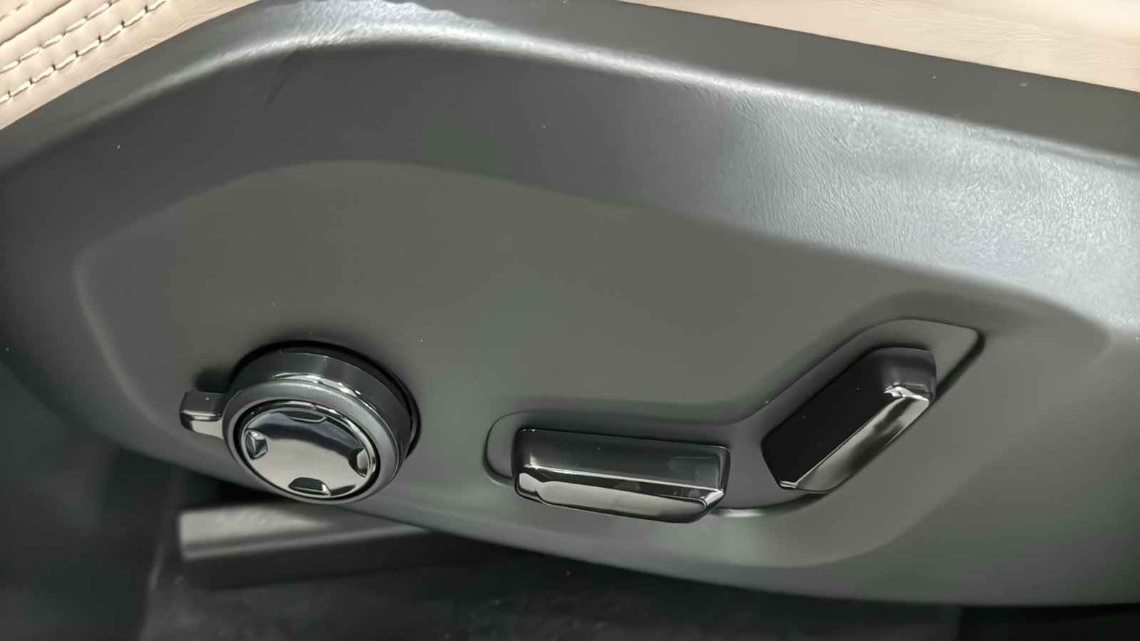 New 2027 Volvo XC90 T8 Ultra AWD/4WD image 24
