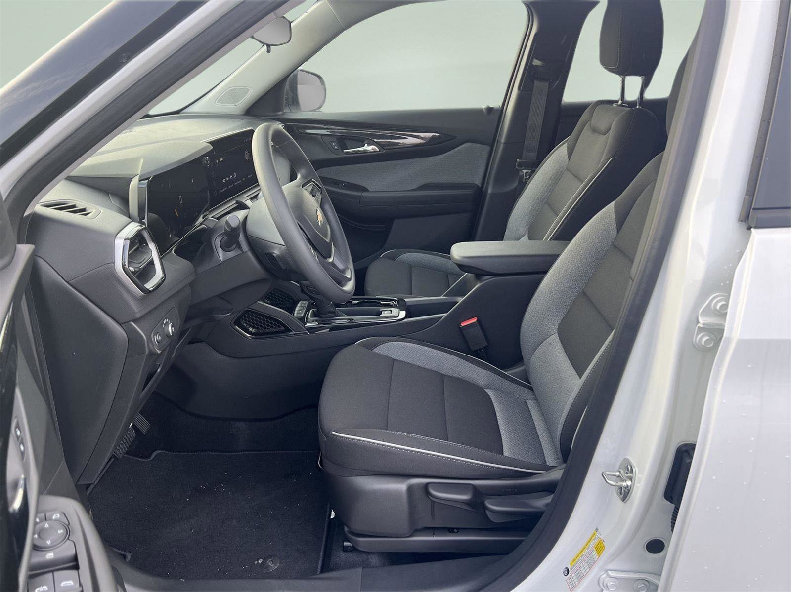 New 2026 Chevrolet TrailBlazer LS w/ LS Convenience Package FWD image 10