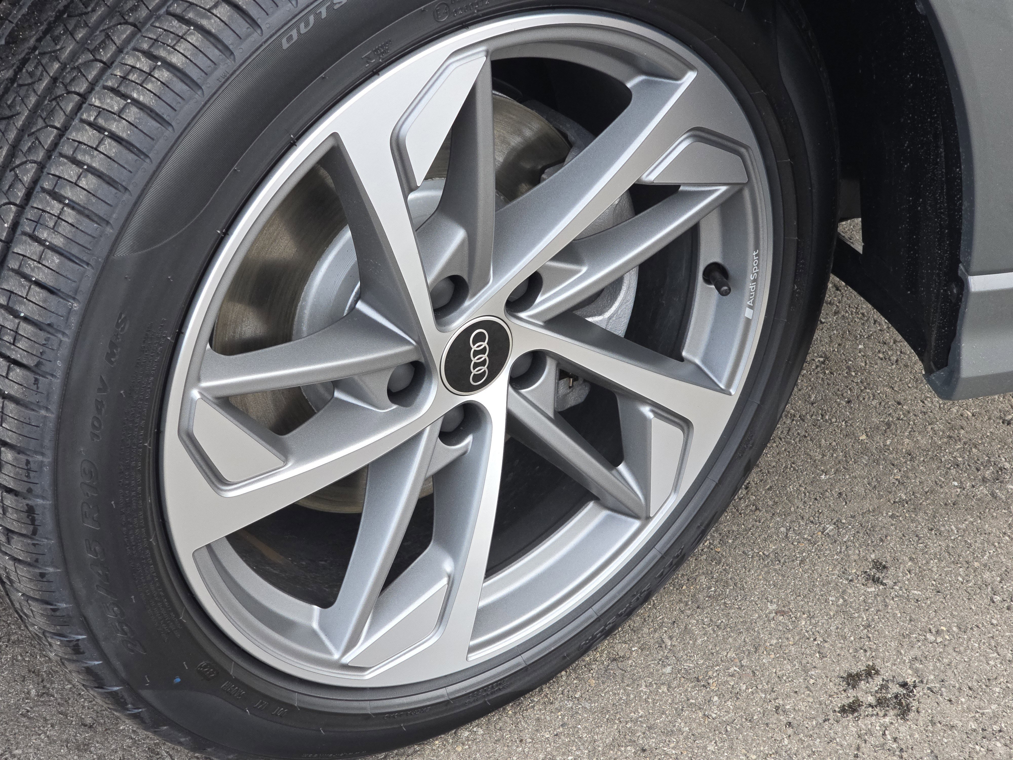 New 2025 Audi Q3 2.0T Premium image 14