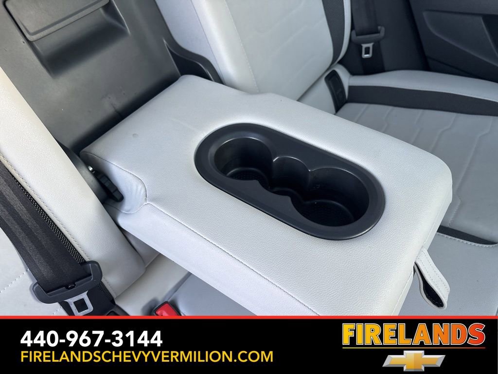 Used 2025 Volkswagen Taos SE image 37