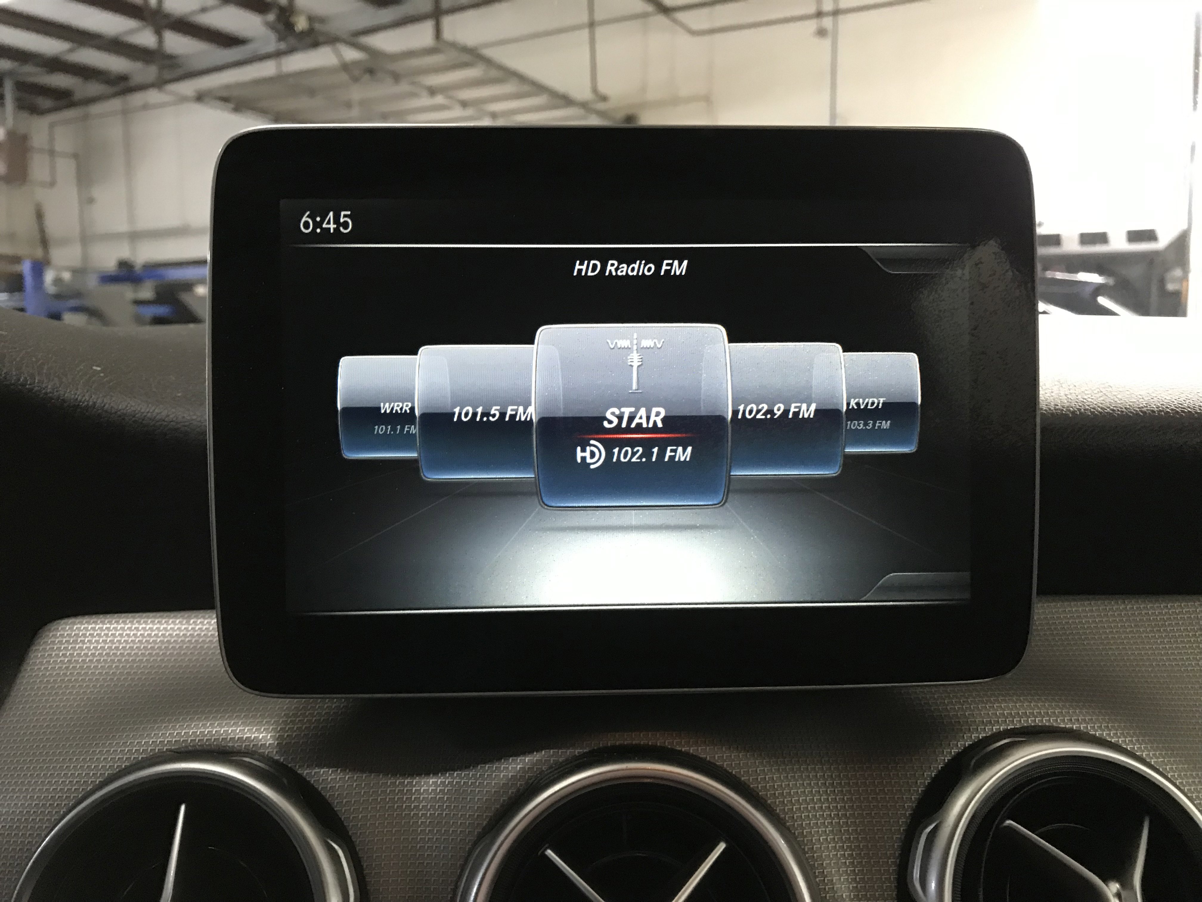 Used 2018 Mercedes-Benz GLA 250 4MATIC image 7