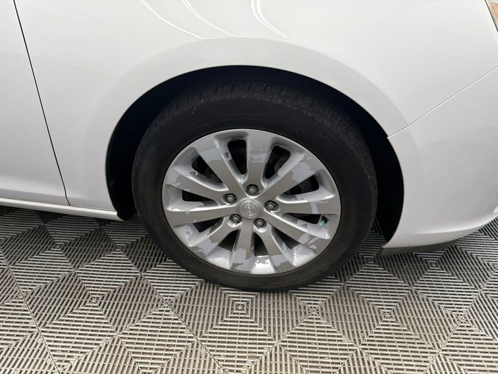 Used 2015 Buick Verano FWD image 12