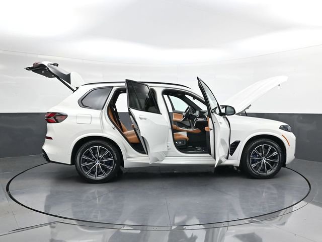 New 2026 BMW X5 M60i w/ Executive Package image 36