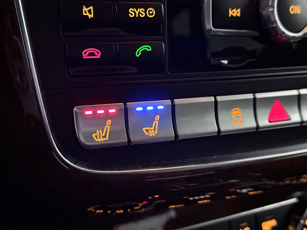 Used 2014 Mercedes-Benz G 63 AMG 4MATIC image 36