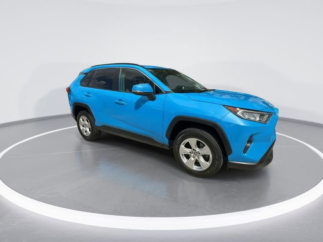 Used 2021 Toyota RAV4 XLE w/ Convenience Package FWD image 9