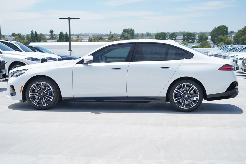 New 2026 BMW 530i w/ M Sport Package RWD image 4