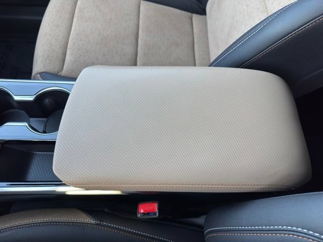 Used 2025 Chevrolet Equinox ACTIV w/ Safety and Technology Package AWD/4WD image 21