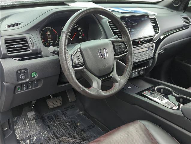 Certified 2025 Honda Ridgeline Black Edition image 11