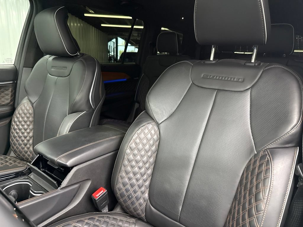 Used 2021 Jeep Grand Cherokee L Summit AWD/4WD image 17