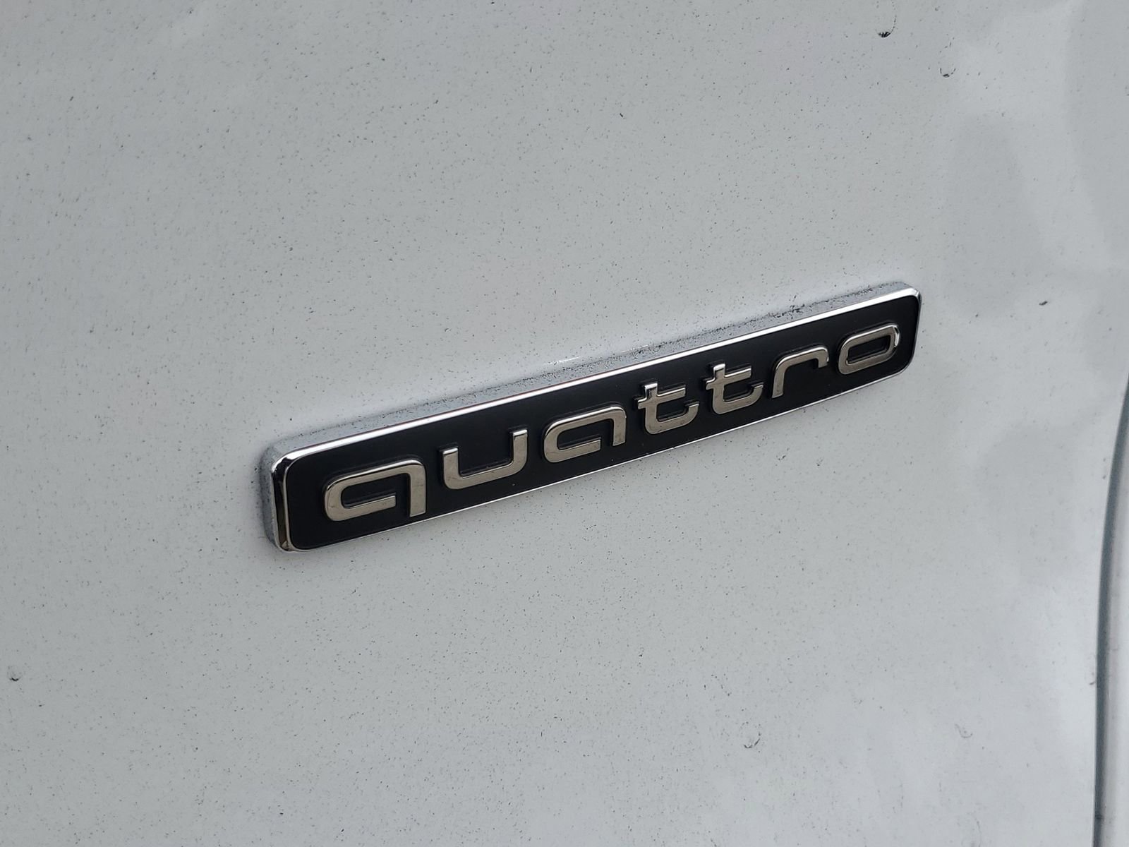 Used 2025 Audi Q5 Premium w/ Convenience Package image 8