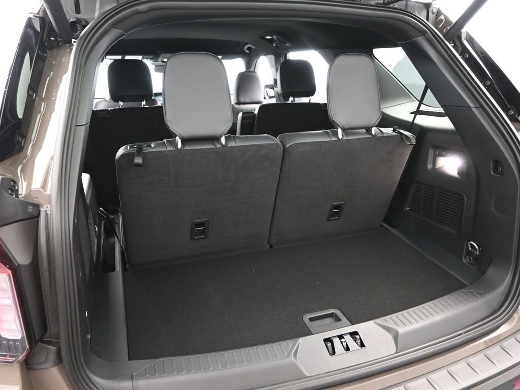 New 2026 Ford Explorer Tremor w/ Tremor Convenience Package image 33