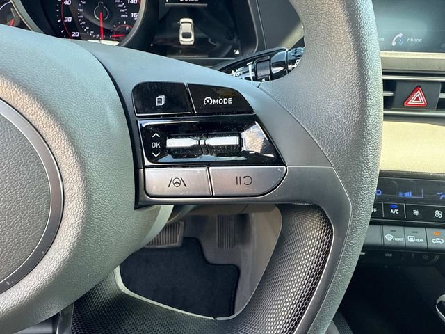 Used 2023 Hyundai Elantra SEL image 30