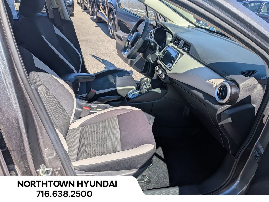 Used 2021 Nissan Versa SV image 32