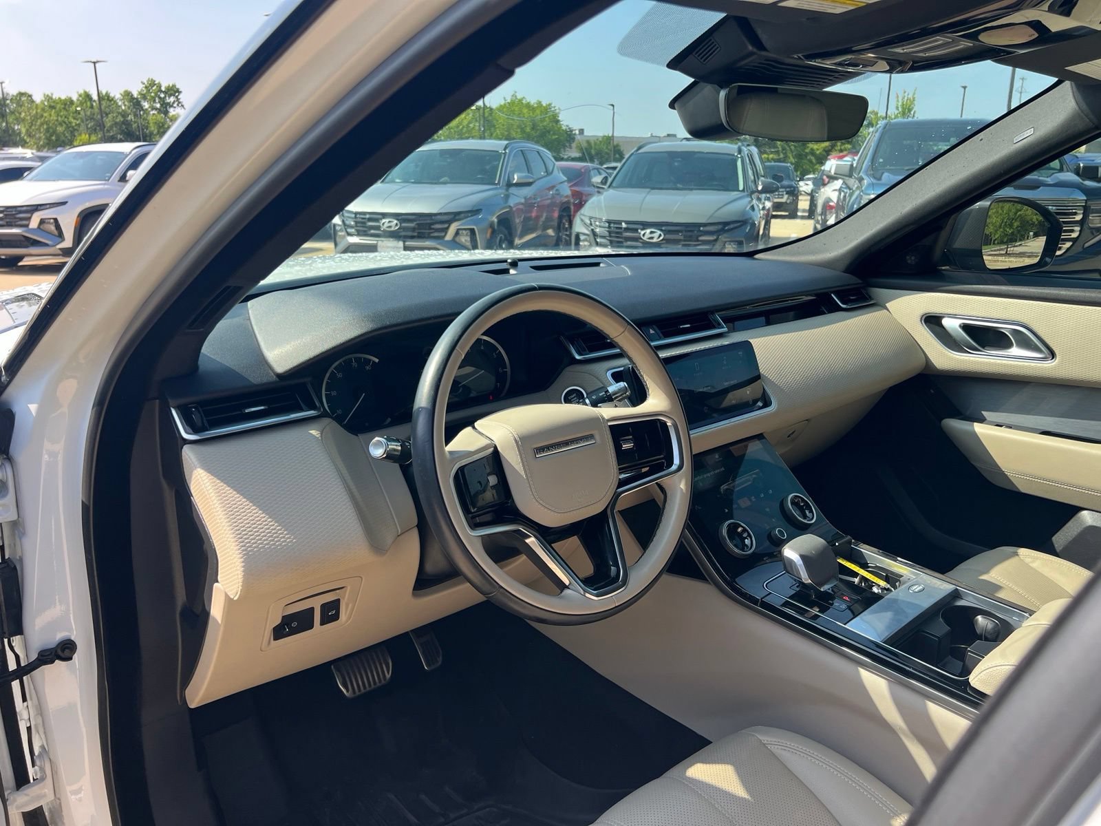 Used 2021 Land Rover Range Rover Velar R-Dynamic S AWD/4WD image 22
