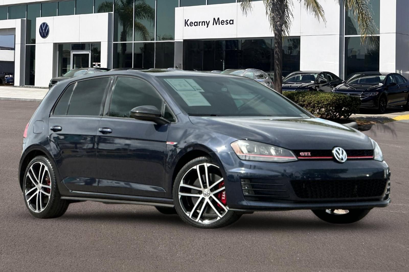 Used 2016 Volkswagen GTI SE w/ Lighting Package (SEL) FWD image 2