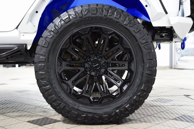 Used 2024 Jeep Wrangler Sahara w/ Safety Group image 26