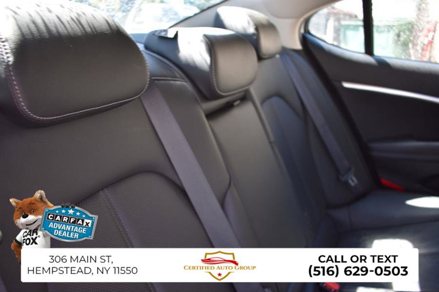 Used 2025 Genesis G70 2.5T image 27