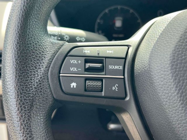 Used 2024 Honda HR-V LX image 18