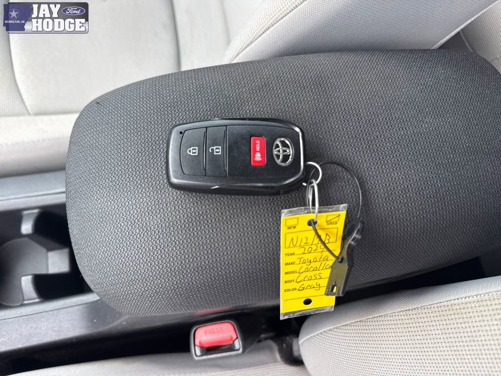 Used 2024 Toyota Corolla Cross LE FWD image 32