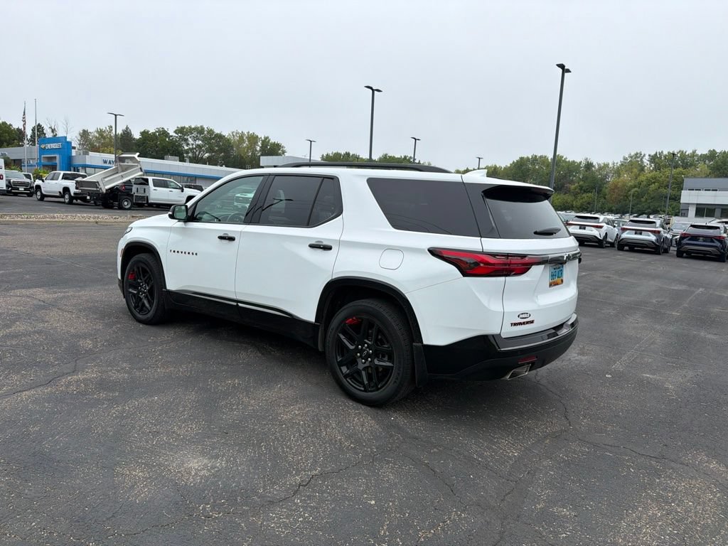 Used 2022 Chevrolet Traverse Premier w/ Redline Edition AWD/4WD image 38