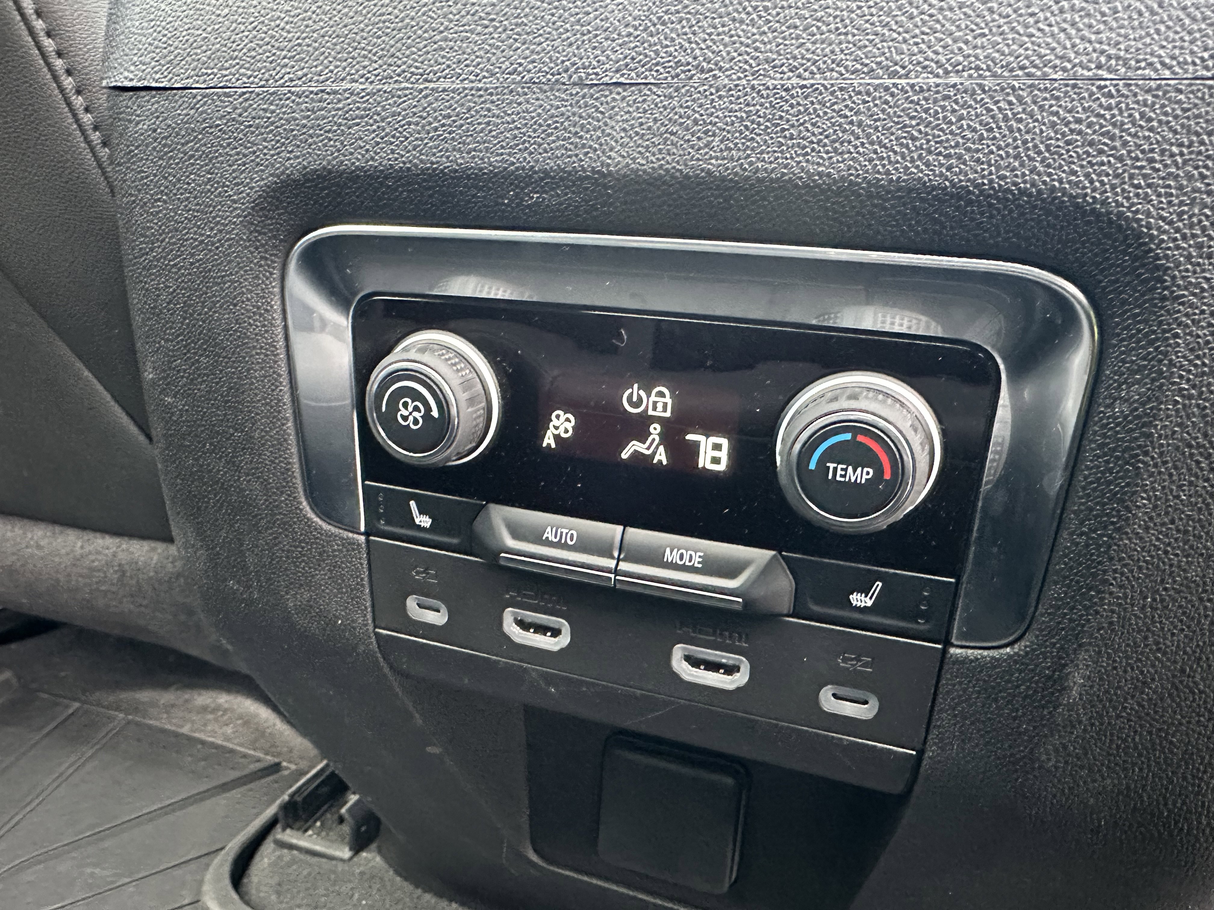 Certified 2024 Chevrolet Suburban RST w/ Luxury Package image 35