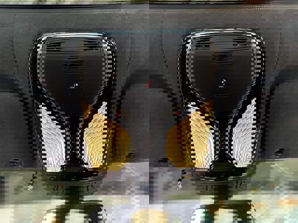 Used 2018 BMW 750i xDrive image 20