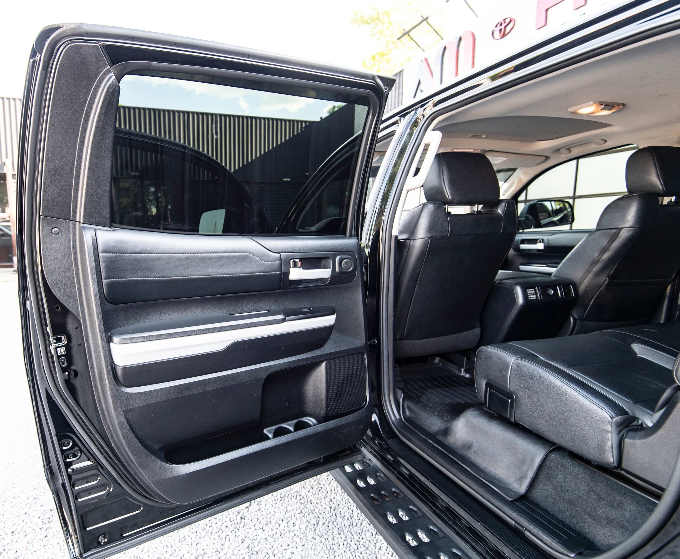 Used 2020 Toyota Tundra Limited w/ Limited Premium Package AWD/4WD image 26