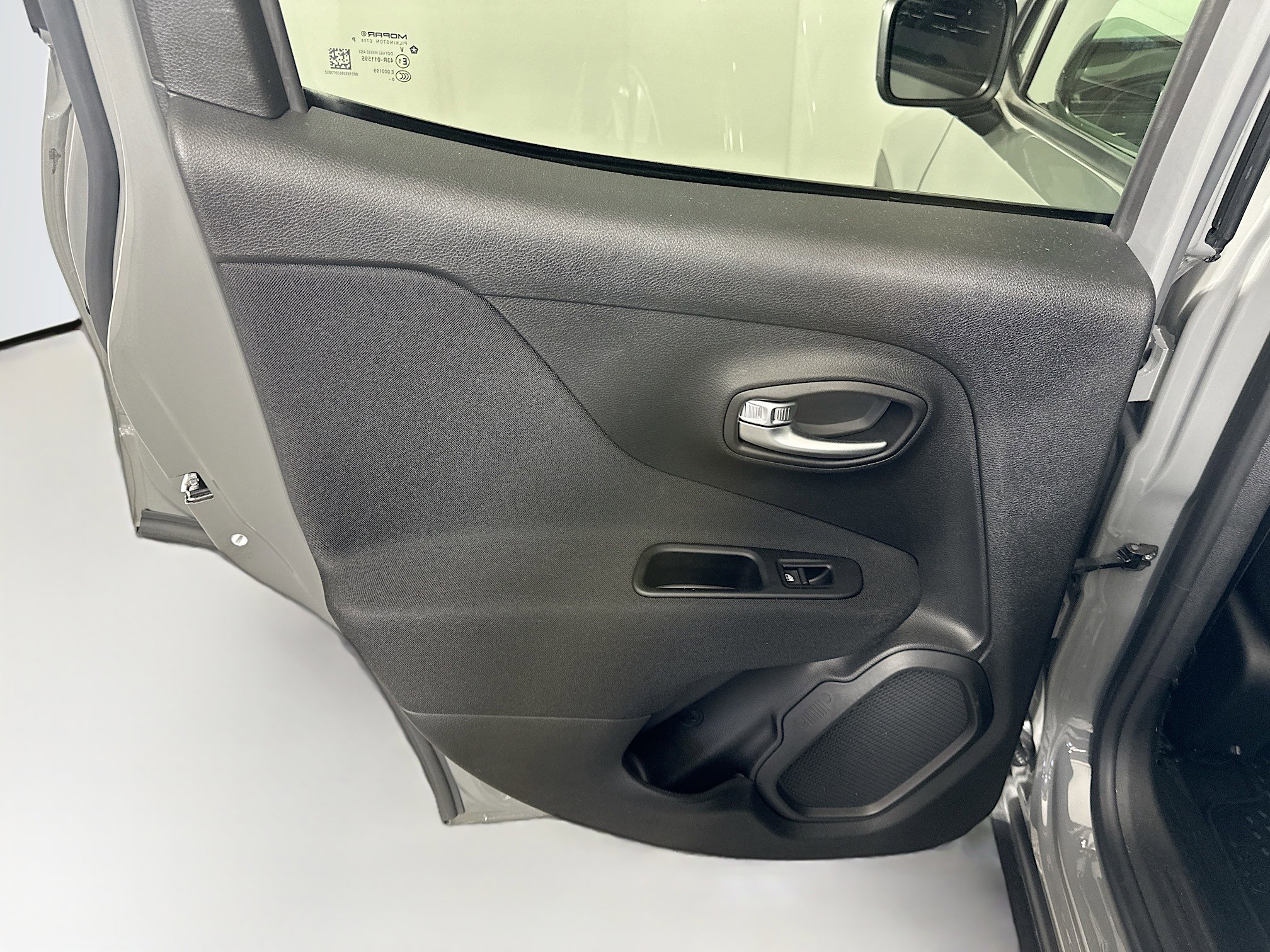 Used 2021 Jeep Renegade Latitude w/ Convenience Group image 25