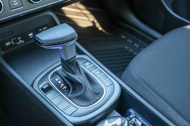 New 2026 Hyundai Kona SE FWD image 16