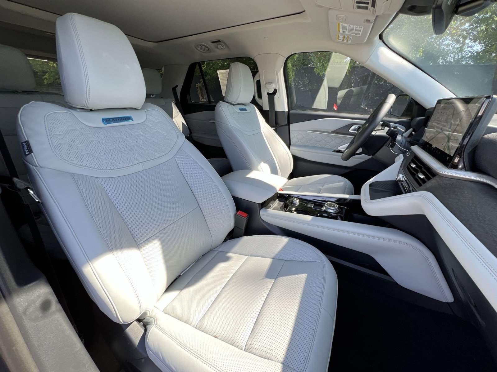 New 2026 Ford Explorer Platinum w/ LUX Leather Package AWD/4WD image 28