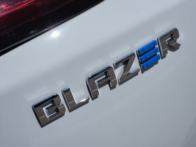 Used 2025 Chevrolet Blazer EV LT FWD image 9