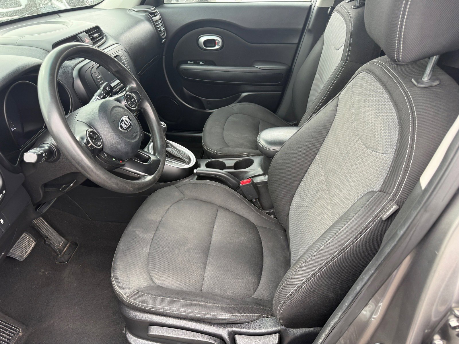 Used 2017 Kia Soul + FWD image 11