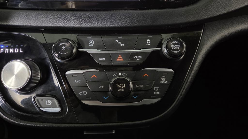 Used 2018 Chrysler Pacifica Touring-L Plus w/ S Appearance Package FWD image 24